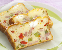 Cake d'été poivrons, lardons, chèvre