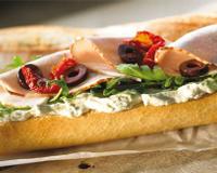 Baguette au Philadelphia ail et fines herbes et filet de dinde