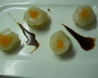 Millefeuilles de Saint-Jacques et de kiwi