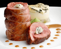 La recette au fromage AOP fourme d'Ambert "Magret de canard rôti, mille-feuille de chou vert et sa douceur exotique" est une recette de Julien Lampérriére, CFA de Vannes.Championnat…