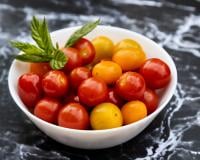 L’erreur qu’il ne faut pas commettre avec les tomates cerises quand on prépare une salade