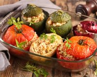 Courgettes, tomates, oignons : Norbert Tarayre vous montre comment faire une recette emblématique de l’été, les petits farcis !