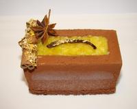 Je vous présente ma création sucrée pour Noël 2008 ....une buche acidulée et épicée avec différentes textures, tout en légèreté et gourmandise.