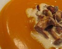 La girolle est MAGNIFIAE au contact de cette belle rousse qu'est la courge butternut! Quelques noisettes pour le croquant, une recette tout en simplicité qui a séduit…