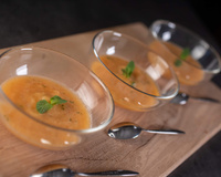 Verrines de soupe de Melon du Quercy à la menthe fraîche
