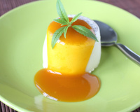 Panna cotta vanille, coulis mangue