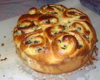 Une délicieuse brioche torsadée de sa crême pâtissière et ses pépites de chocolat un vrai délice que dis-je une véritable damnation!!!!
