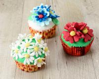Une pâte pour décorer vos gâteaux d'anniversaire sans amandes pour les personnes allergiques.