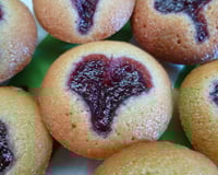 Financiers au miel et aux framboises et son coulis de framboise