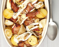 Vous aimez la tartiflette ? Attendez de goûter cette version au camembert, la Camem’flette
