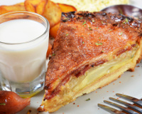 Quiche au lard fumé, oignons et fromage