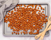 Des pois chiches rôtis goût poulet rôti : découvrez cette recette bluffante à tester absolument pour l'apéro
