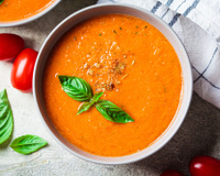 "La réponse à vos journées ensoleillées" : le chef Simone Zanoni partage sa recette de gaspacho version italienne