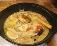 Petite recette simple et délicieuse de poulet mijoté.