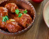 “Des boulettes moelleuses, pleines de saveurs” : essayez cette recette de polpette notée 4,7/5, un délice !