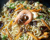 Nouilles sautées aux crevettes