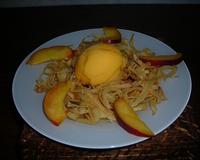 Flambées ou juste parfumées à la fleur d'oranger pour les enfants, agrémentées de fruits caramélisés, un régal pour tous !