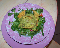 Ce guacamole très frais accompagne très bien vos grillade,ou peut-être servie en entrée sur un lit de mâche.