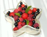 Une mousse de mascarpone et ses fruits rouges, un dessert frais et léger.