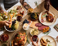 Menus de Noël petit budget : repas complet pour 8 personnes à moins de 10 euros par invité !