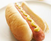 La recette des fameux pains à hot-dog dans une version vraiment gourmande.