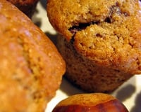 Muffins à la farine de châtaigne, au chocolat et à la fève tonka