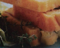 Cake mélangeant sucré-salé, les figues fraîches peuvent être remplacées par des figues sèches.