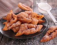 De délicieux beignets moelleux et croustillants à fois. 