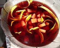 Feuilles de pêchers, vin rouge, eau de vie...