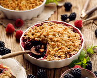 Pourquoi mon crumble ne croustille pas ? Notre chef partage son astuce pour ne plus jamais rater ce dessert