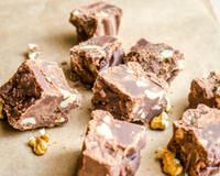 Un doux mélange entre le caramel et le chocolat pour une gourmandise fondante, croquante et délicieuse à déguster avec une bonne tasse de…