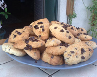 Sablés parmesan, tomates sechées et basilic