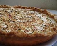 le mélange courgette-bleu est délicieux,cette tarte est raffinée et fait l'unanimité!