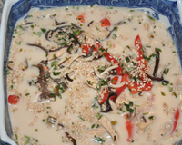 Voilà la soupe que j'ai préparée pour notre petit réveillon à trois et on s'est régalés.D'inspiration thaï cette soupe vous ravira les sens