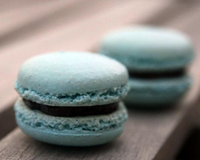 Macarons bleus au chocolat