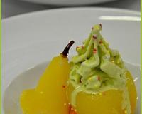 Voici un petit dessert bien de saison ou poires, potimarron et glace vanille se mêlent au chocolat...