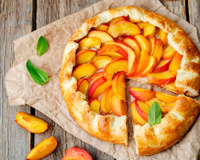 Tarte rustique aux nectarines et menthe