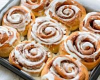 "Cette recette a ravi tout le monde" : faites de délicieux cinnamon rolls, parfaits pour vos goûters d’automne !