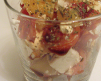 Salade de tomate au chorizo, féta et ananas