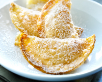 Petits chaussons frits sucrés !