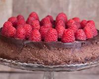 Le mariage du chocolat noir et des framboises ..du pur bonheur !