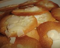 Une recette de tuiles aux amandes légères et croquantes.