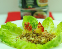 Salade de lentilles, ananas et dés de saumon
