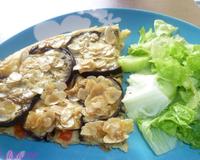 Originale, cette tarte vous permettra de changer un peu vos menus . une salade pour un repas léger.