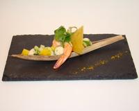 Une amuse-bouche très rafraîchissante, savoureuse et originale à servir dans des petites coques de coco !