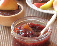 Confiture aux fruits rouges et poires