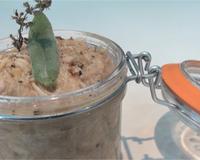 Et si vous osiez les rillettes de lapin maison ? Ce n'est pas si sorcier, la preuve avec Fabien Pairon, MOF Charcutier traiteur. Une recette authentique et délicieuse...