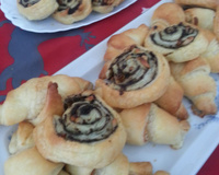 Sucettes feuilletées à la tapenade