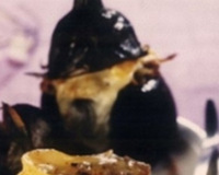 Aubergines farcies à l'oignon, gratinées au reblochon de Savoie