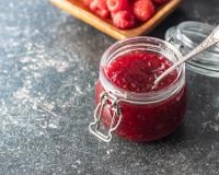 Connaissez-vous cette astuce pour faire de la confiture en un temps record ?